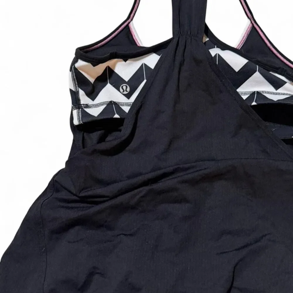 Lululemon Women's Black top with built in bra